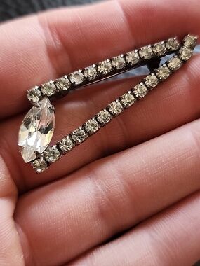 VTG Crystal Triangle Rhinestone Brooch- Clear Crystal Accent